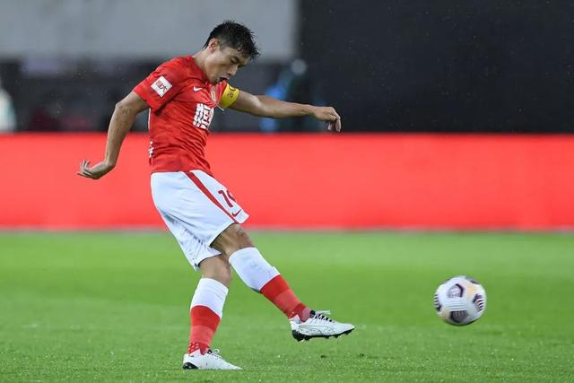 U16国足3-1领先吉尔吉斯斯坦 彭显宸抢断助攻吴比乐破门